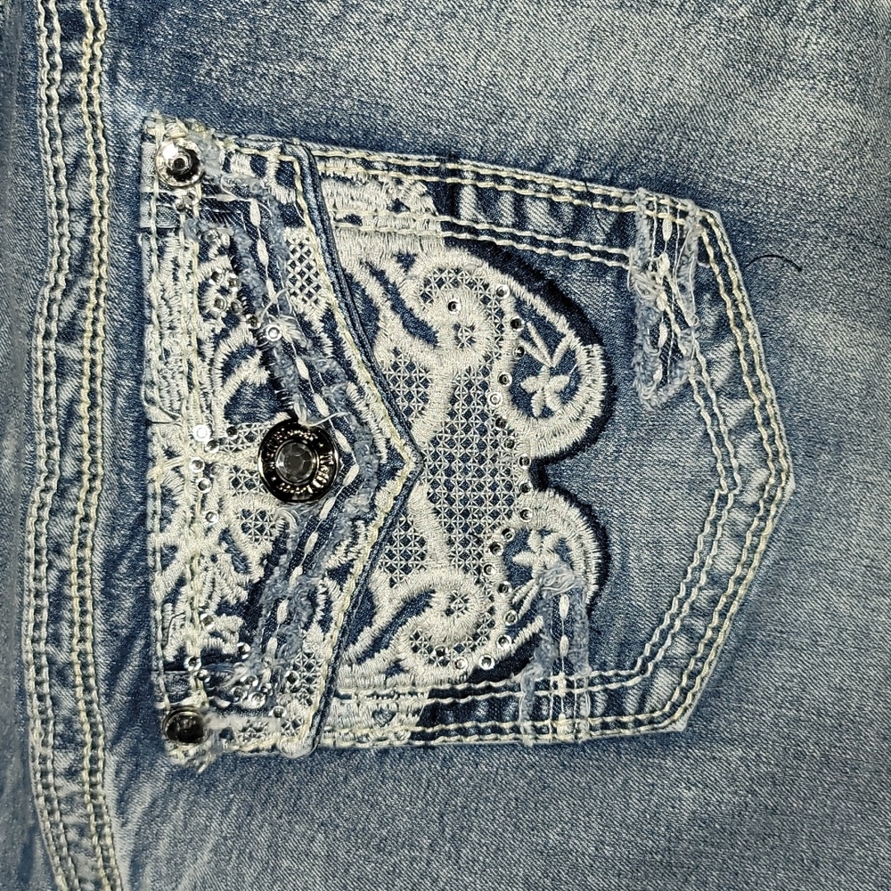 Jeans - Picture 3 of 3